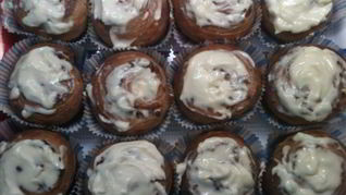 Булочки с яблоками и корицей