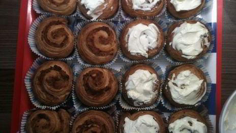 булочки с яблоками и корицей