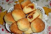 Булочки со сгущенкой из дрожжевого теста