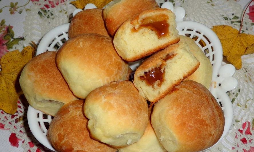Рецепт булочки со сгущенкой из дрожжевого теста