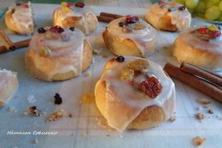 Булочки-улитки с изюмом и корицей