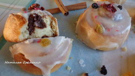 булочки-улитки с изюмом и корицей