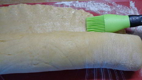 булочки-улитки с изюмом и корицей