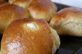 Дрожжевые булочки с творогом и корицей