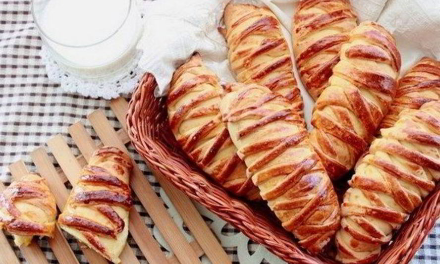 Рецепт дрожжевые булочки с творогом и персиком