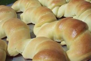 Дрожжевые рогалики-круассаны