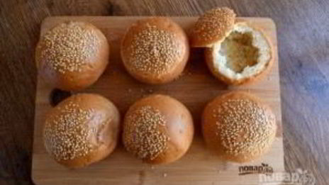 горячие булочки с яйцом и сыром