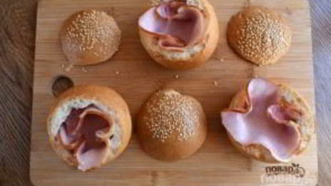 горячие булочки с яйцом и сыром