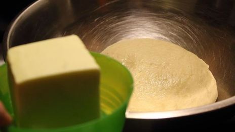 круассаны из слоеного дрожжевого теста