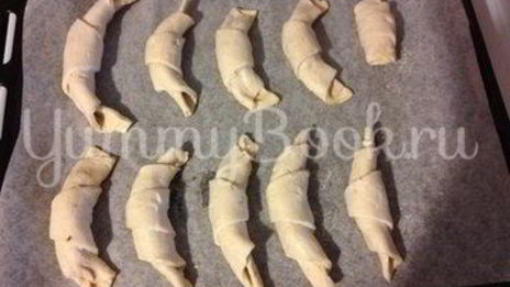 круассаны с шоколадом и апельсиновой цедрой