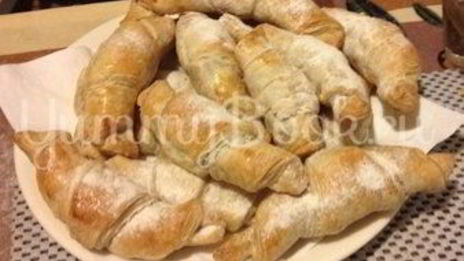 круассаны с шоколадом и апельсиновой цедрой