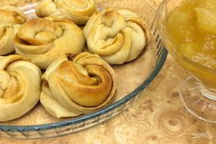 Мягкие сливочные булочки с корицей
