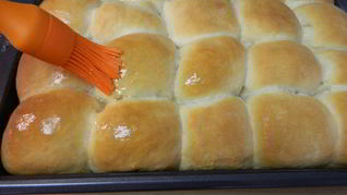 Сдобные булочки из дрожжевого теста