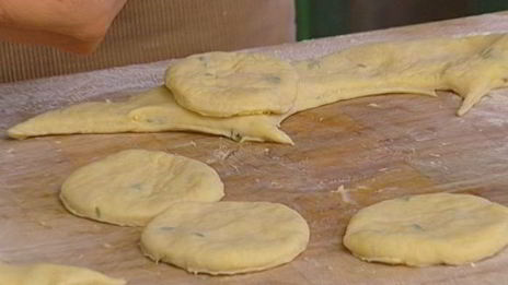 сливочные булочки с малиной