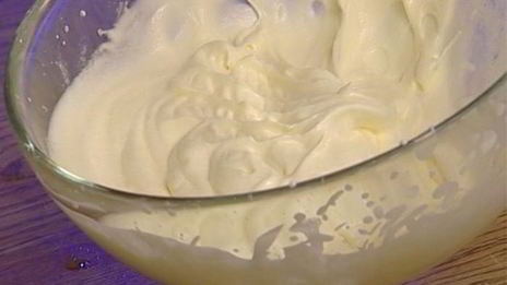 сливочные булочки с малиной