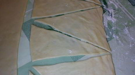 слоеные булочки с творогом