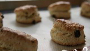 Смородиновые булочки