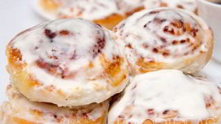 Творожные булочки в сметанной заливке