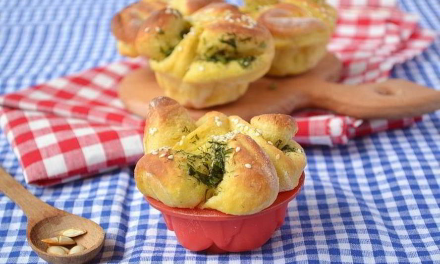 Рецепт тыквенные булочки с чесночной начинкой