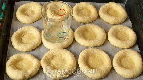 ватрушки из дрожжевого теста с творогом