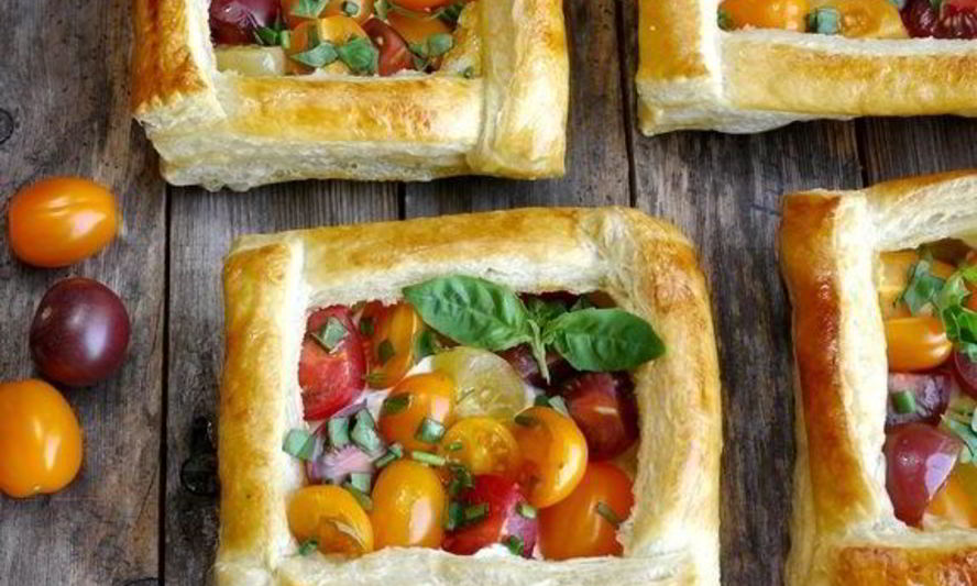 Рецепт ватрушки из слоеного теста