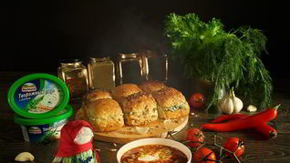 Зерновые булочки-пампушки с сырно-чесночной начинкой