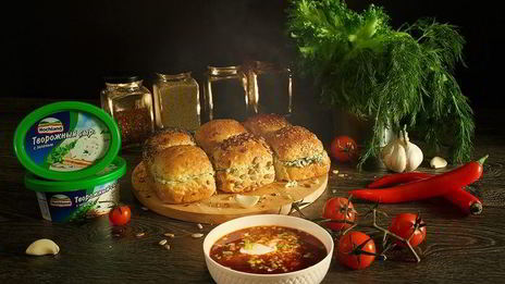 зерновые булочки-пампушки с сырно-чесночной начинкой