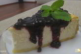 Чизкейк из творога с черничным топпингом