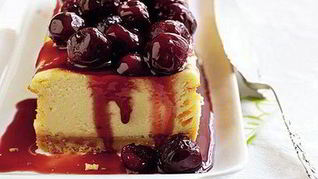 Чизкейк с консервированной вишней