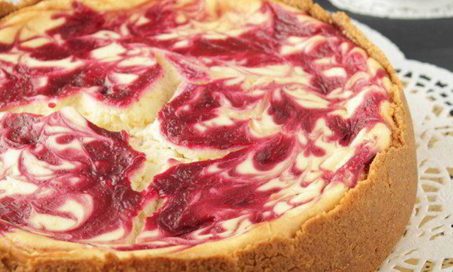 Рецепт чизкейк с маскарпоне и брусничным соусом