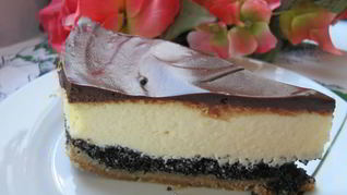 Лимонный чизкейк с маком и шоколадом