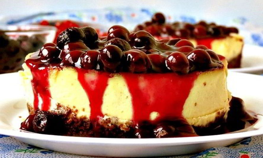 Рецепт мини-чизкейки с черничным соусом