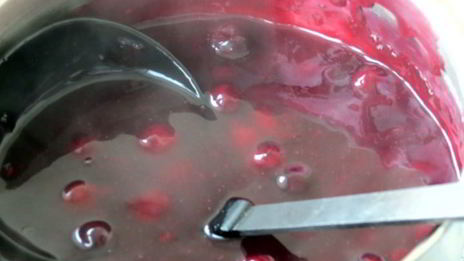 мини-чизкейки с черничным соусом