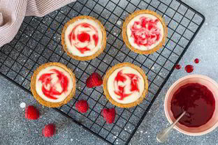 Мини-чизкейки с малиной