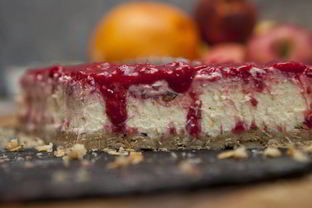 Ванильный чизкейк с малиновым соусом