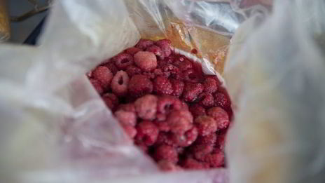 ванильный чизкейк с малиновым соусом