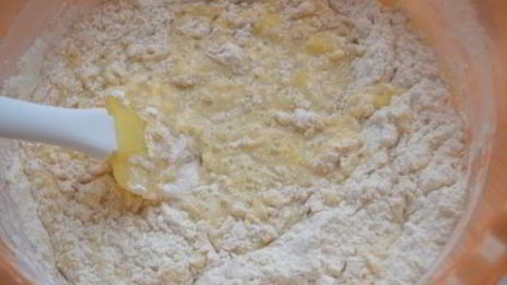 ароматные кексы с красным виноградом и дор блю