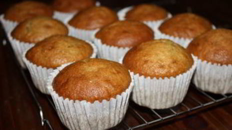 банановые капкейки с корично-медовым кремом