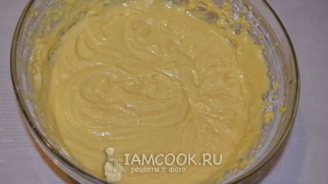 капкейки с карамельно-сливочным кремом и орехами