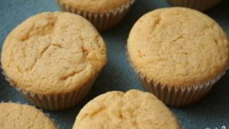 капкейки с молочной карамелью и кремом