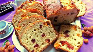 Кекс на сметане с мандаринами и клюквой