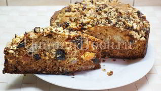 Кекс ореховый с сухофруктами