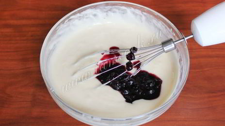 кекс с вареньем