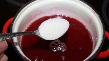 кекс вишня-кэроб