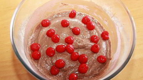 кекс вишня-кэроб