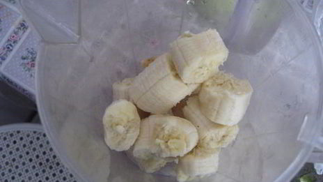 кексы постные из авокадо с финиками