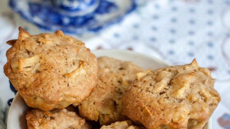 кексы с яблоком