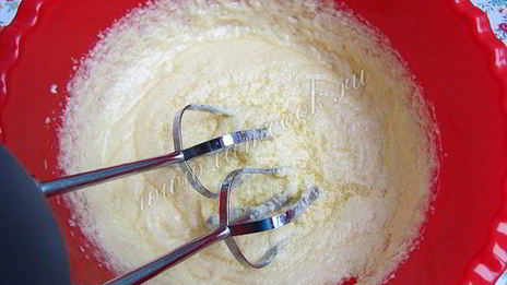 кукурузный кекс с миндалем