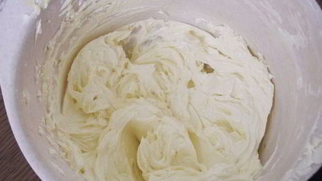 пасхальные апельсиновые капкейки с ромовым кремом