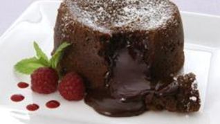 Теплый шоколадный кекс